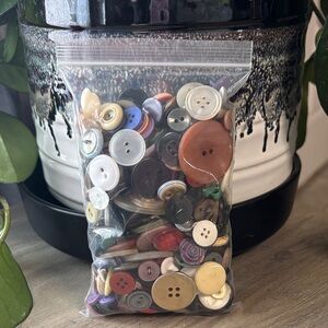 Source Unknown Multicolor Assorted Buttons ( Junk Journaling)